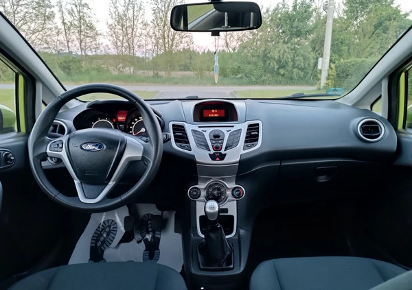 Ford Fiesta cena 22950 przebieg: 169500, rok produkcji 2012 z Staszów małe 497